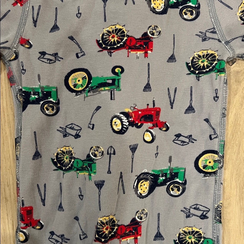 Hanna Andersson tractor pajamas 9-12 months - Picture 4 of 4